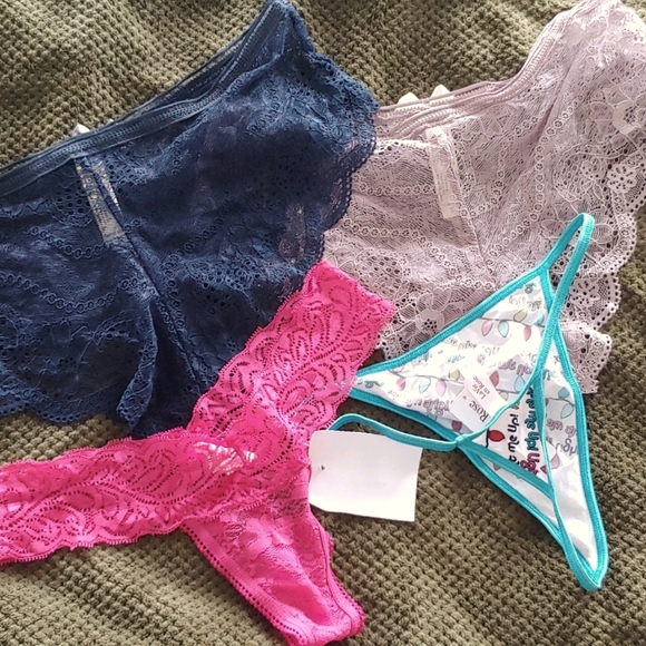 👙$18 INTIMATES Bundle👙 - Picture 2 of 8